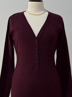 V-neck button-detail placket and ribbed waist