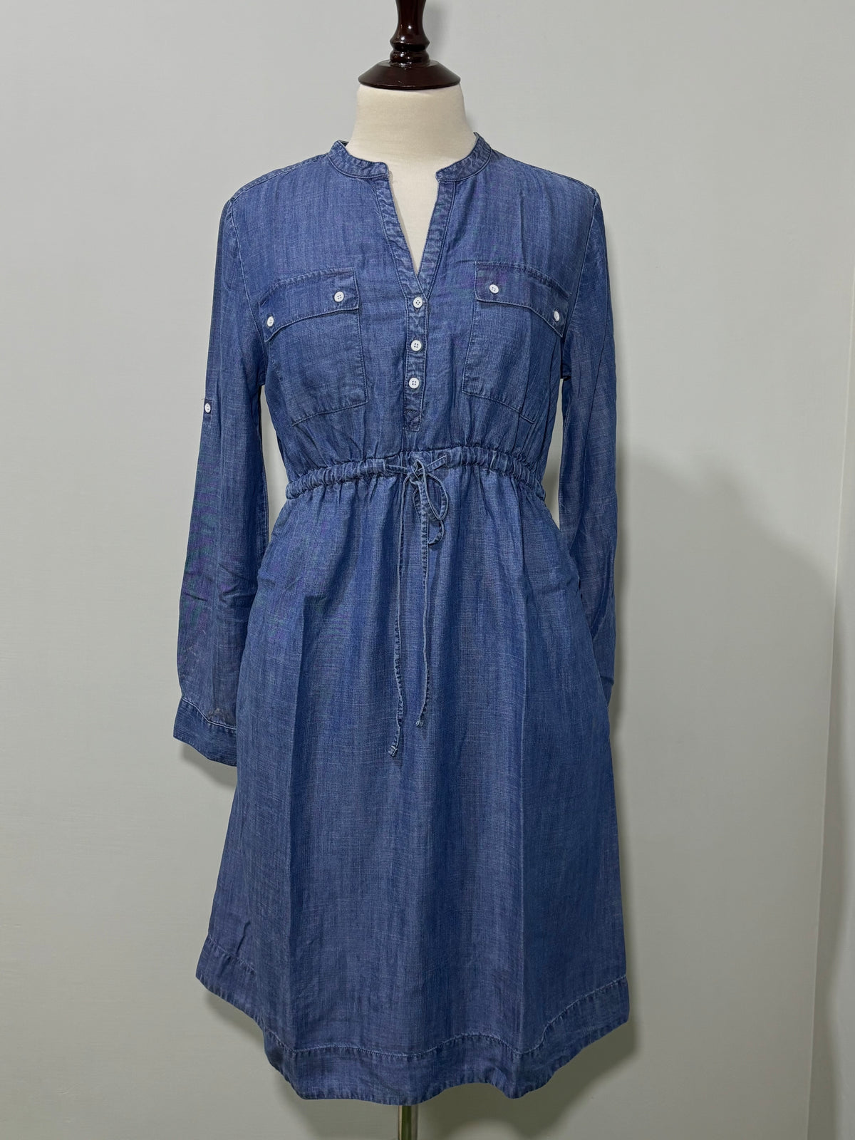 GAP Maternity size M label