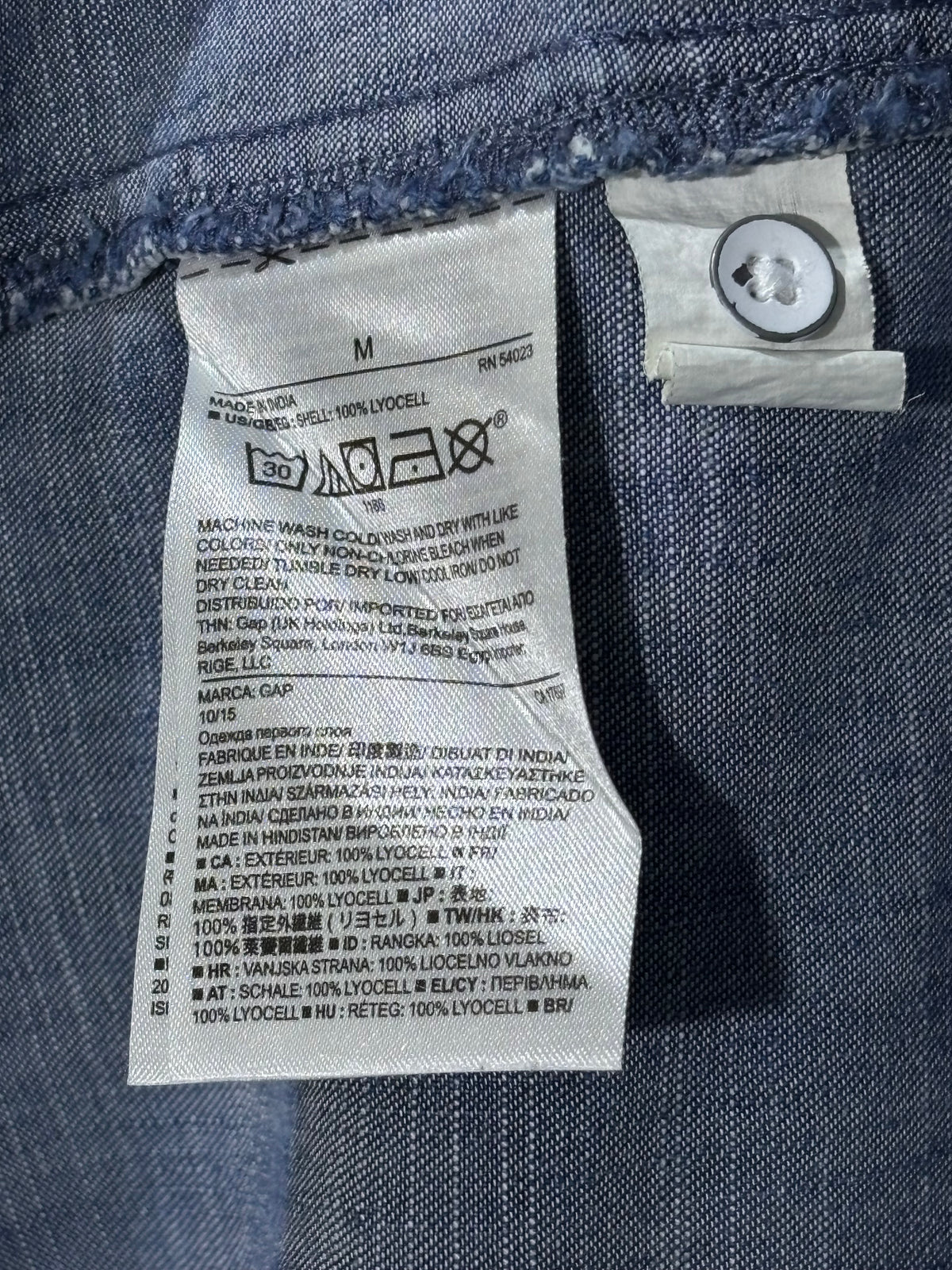 Dress care and composition label