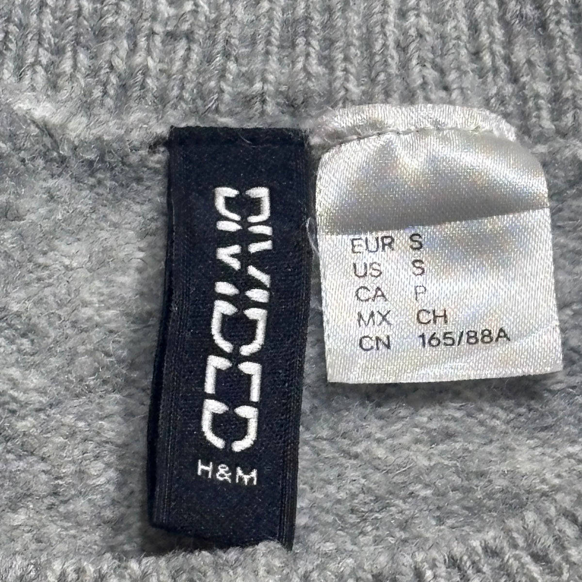 DIVIDED H&M label with EUR S and US S size