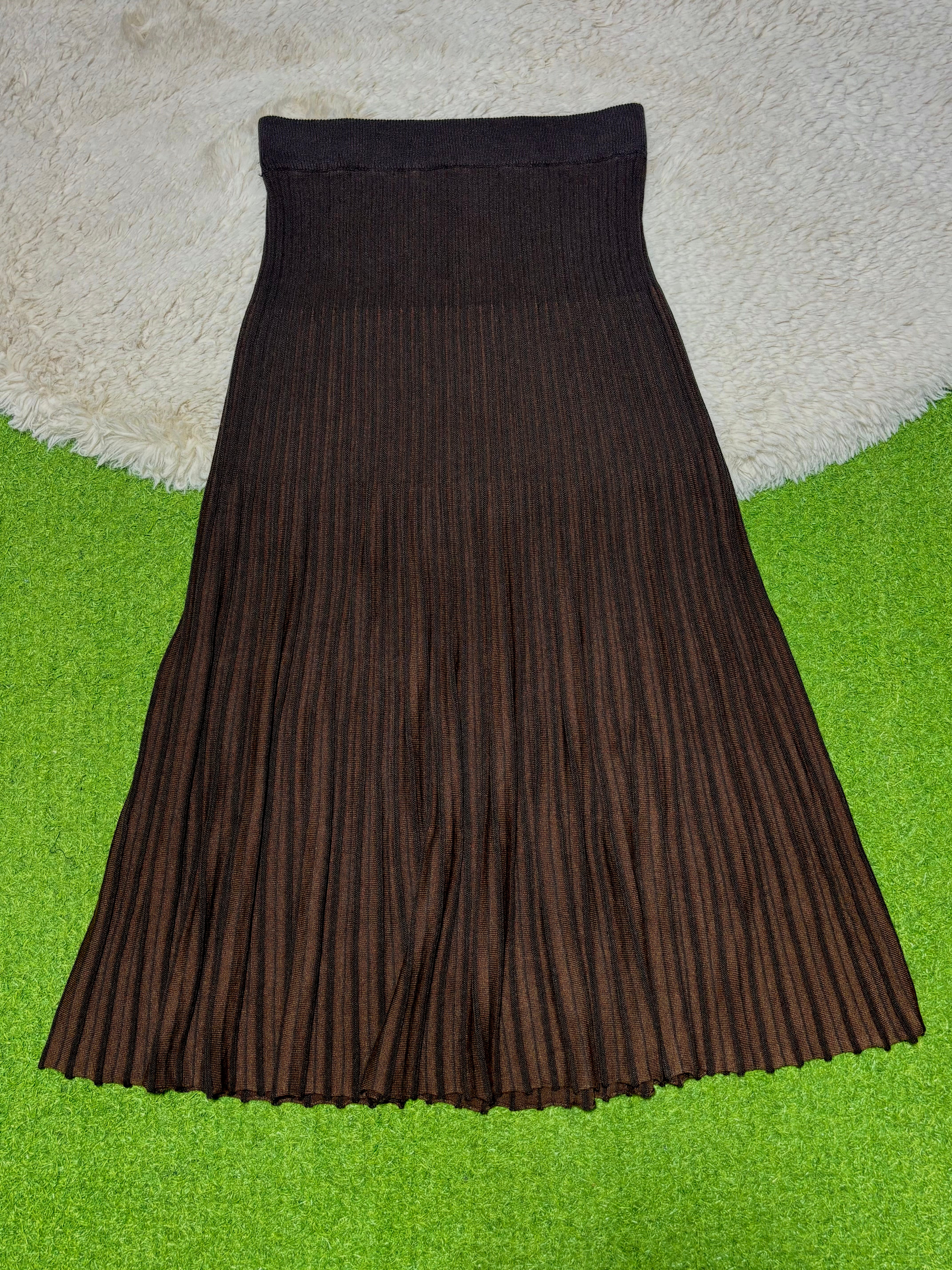 Brown pleated winter midi skirt with flared hem
