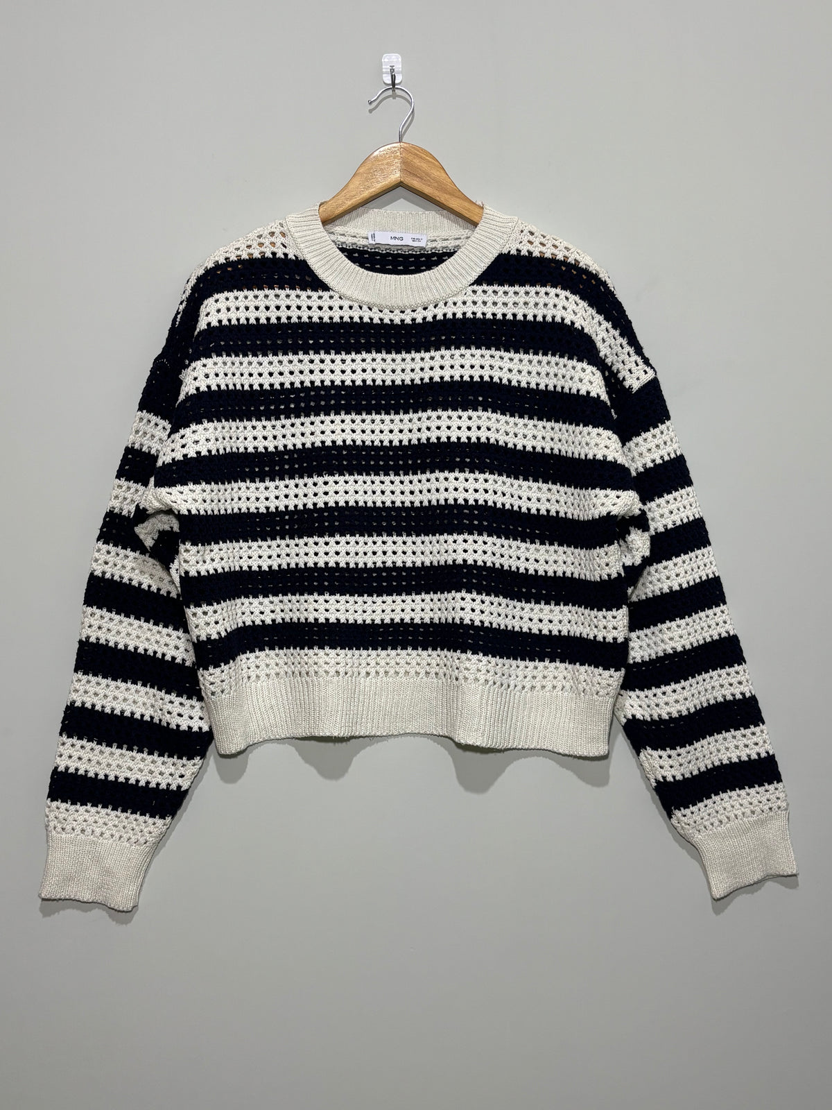 Striped long-sleeve top with ribbed neckline cuffs and hem