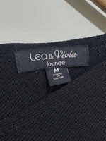 Lea & Viola lounge label showing size M