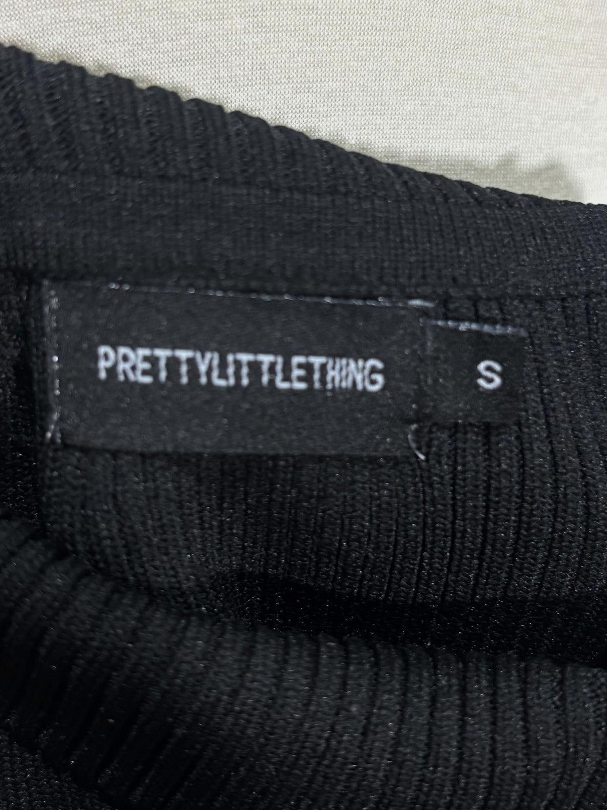 PrettyLittleThing label showing size S