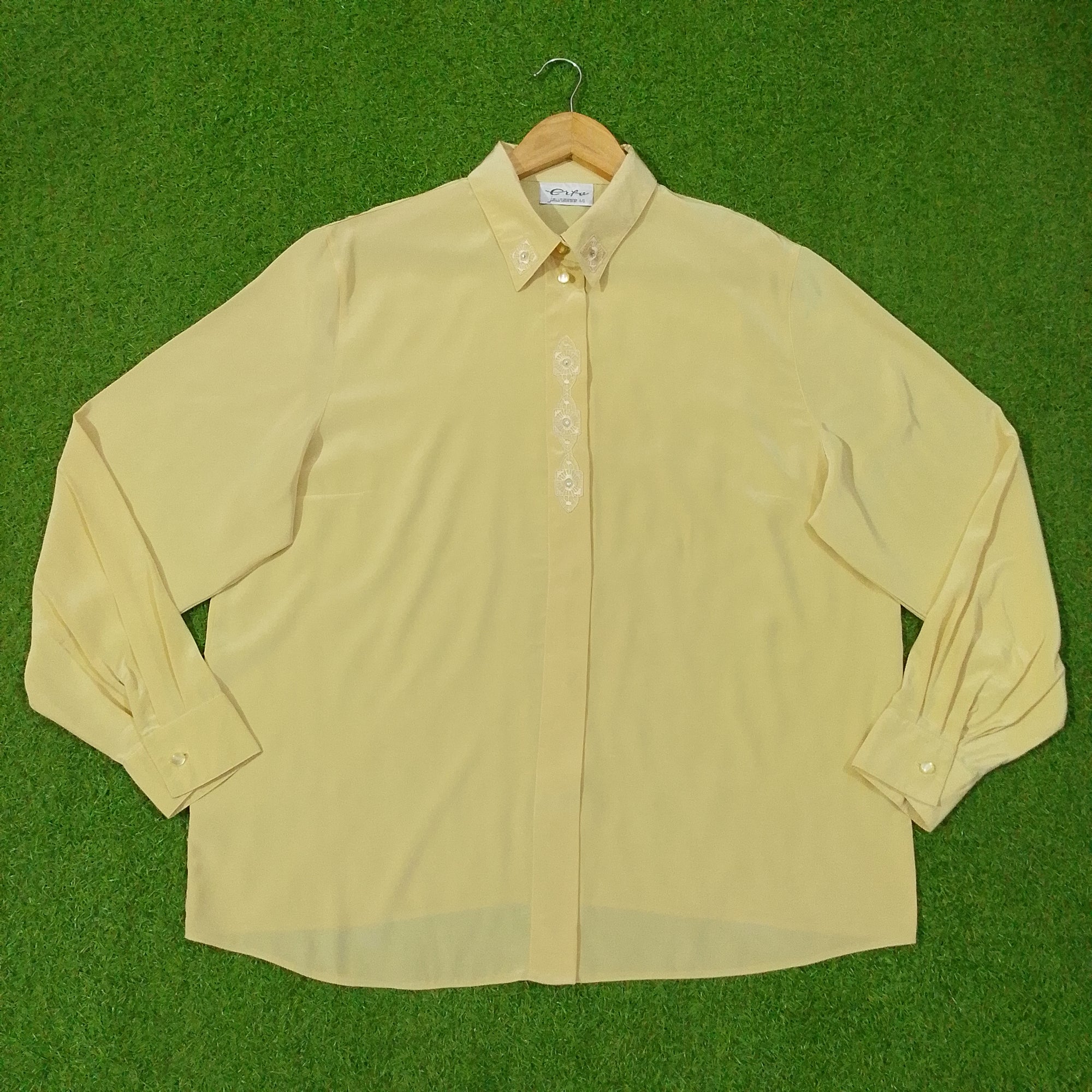 Oversized Point-Collar High-Low Hem Blouse