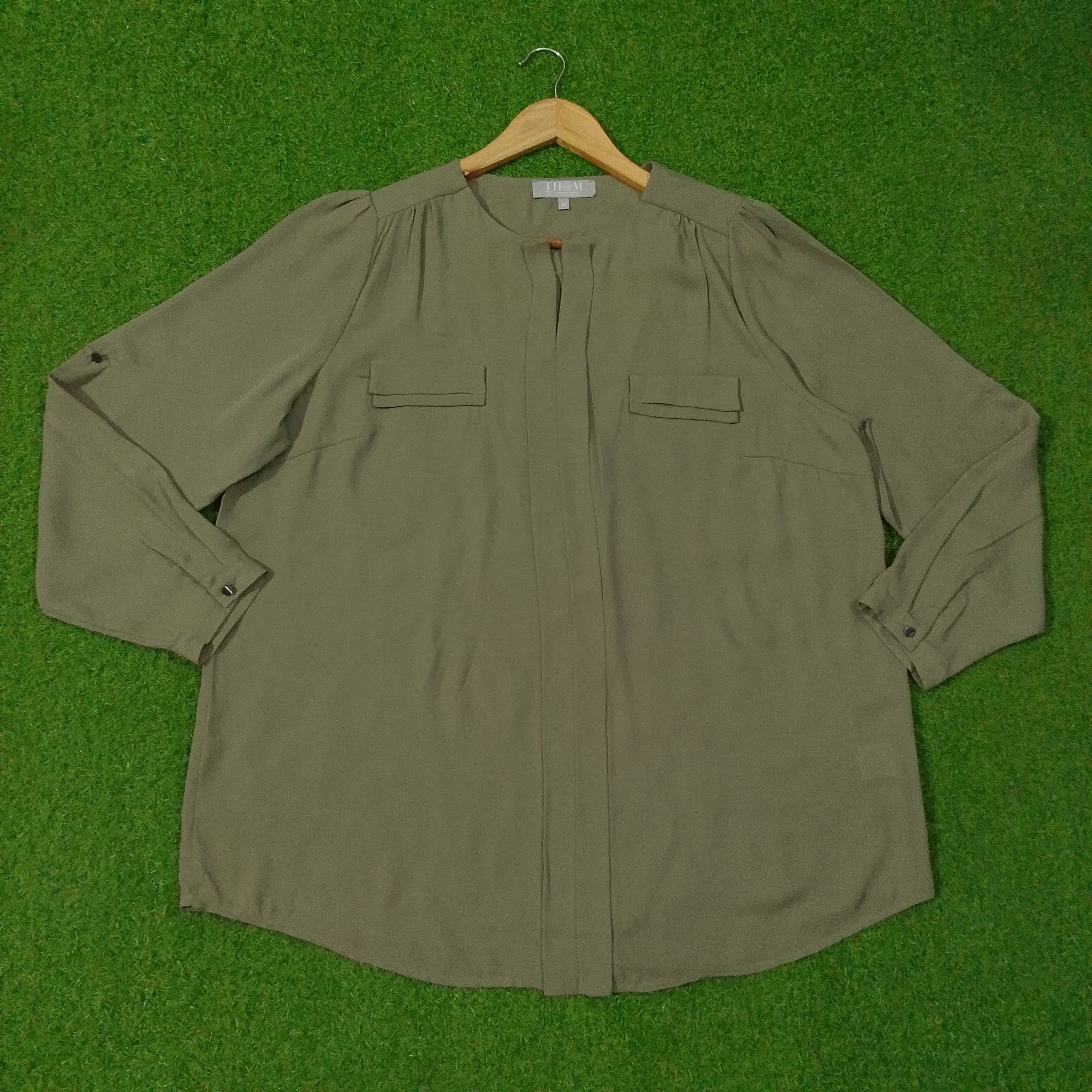 Relaxed Utility Pocket Keyhole-Neck Blouse