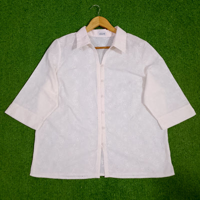 Eyelet Cutwork Point-Collar 3/4 Sleeve Blouse