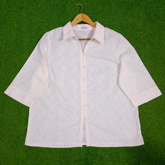 Eyelet Cutwork Point-Collar 3/4 Sleeve Blouse