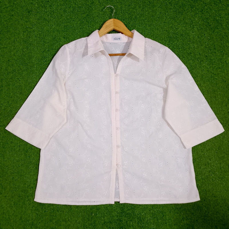 Eyelet Cutwork Point-Collar 3/4 Sleeve Blouse
