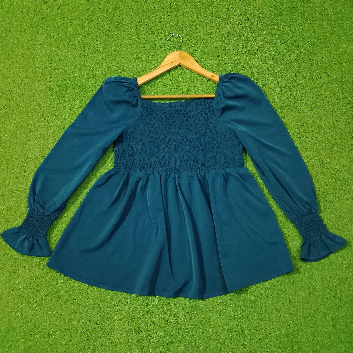 Elegant Teal Green Smocked Peplum Top with Puff Sleeves western preloved