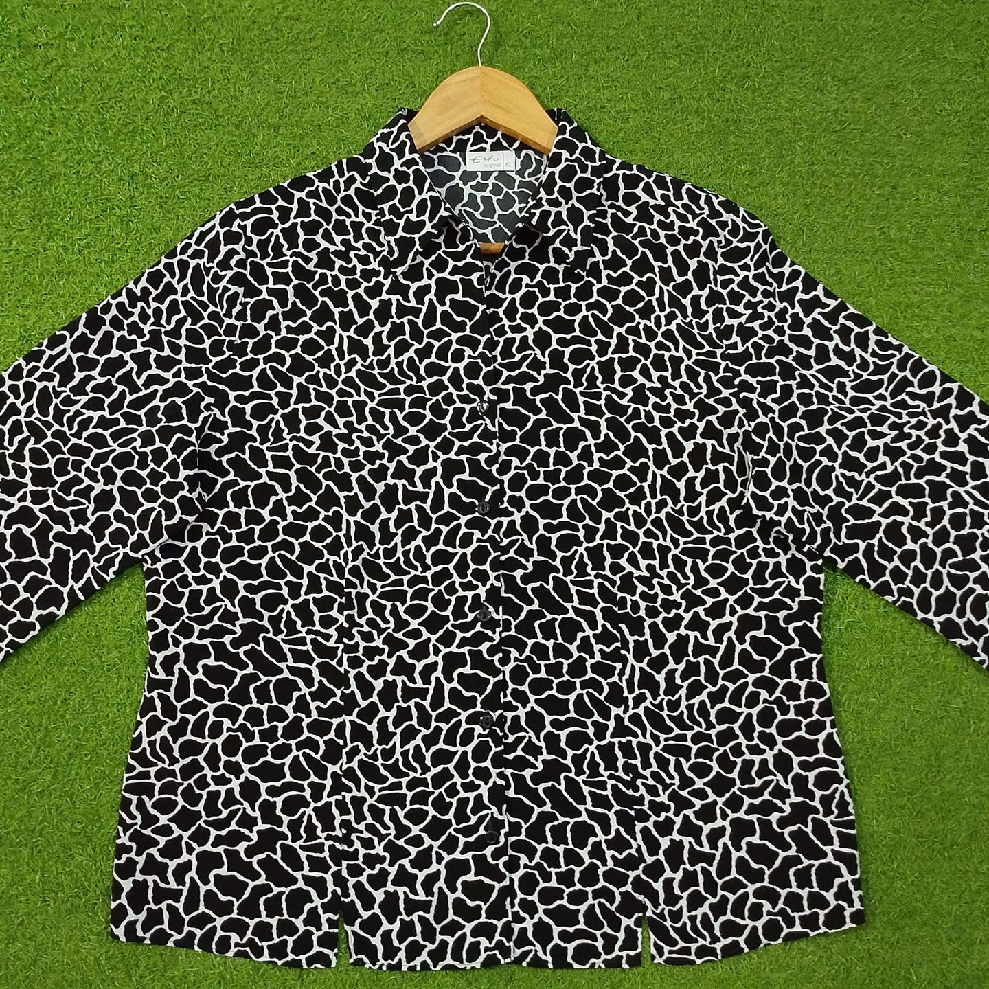 Black White Animal Print Open Collar 3/4 Sleeve Shirt western preloved