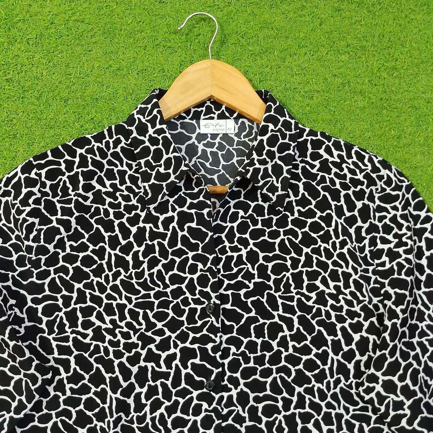 Black White Animal Print Open Collar 3/4 Sleeve Shirt western preloved