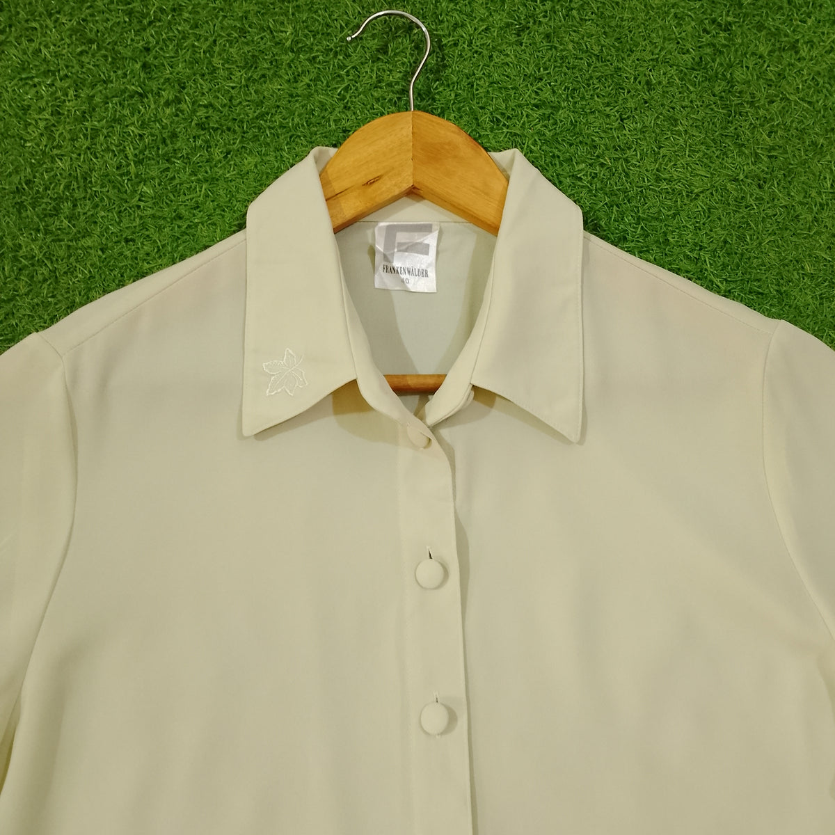 Pista Green Solid Full Sleeve Shirt - Embroidered Collar Detail