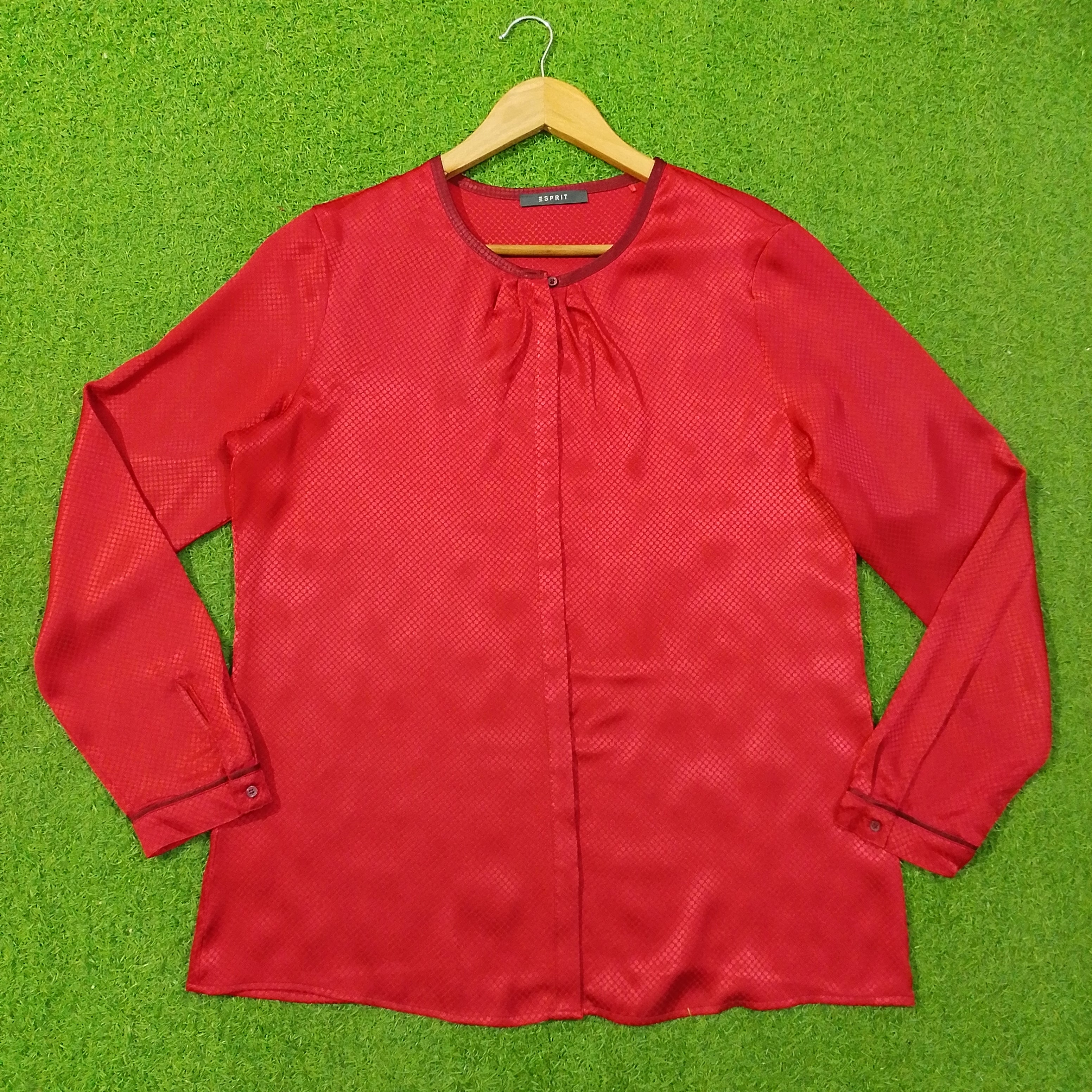 Red Tonal Textured Gathered Neck Full Sleeve Blouse