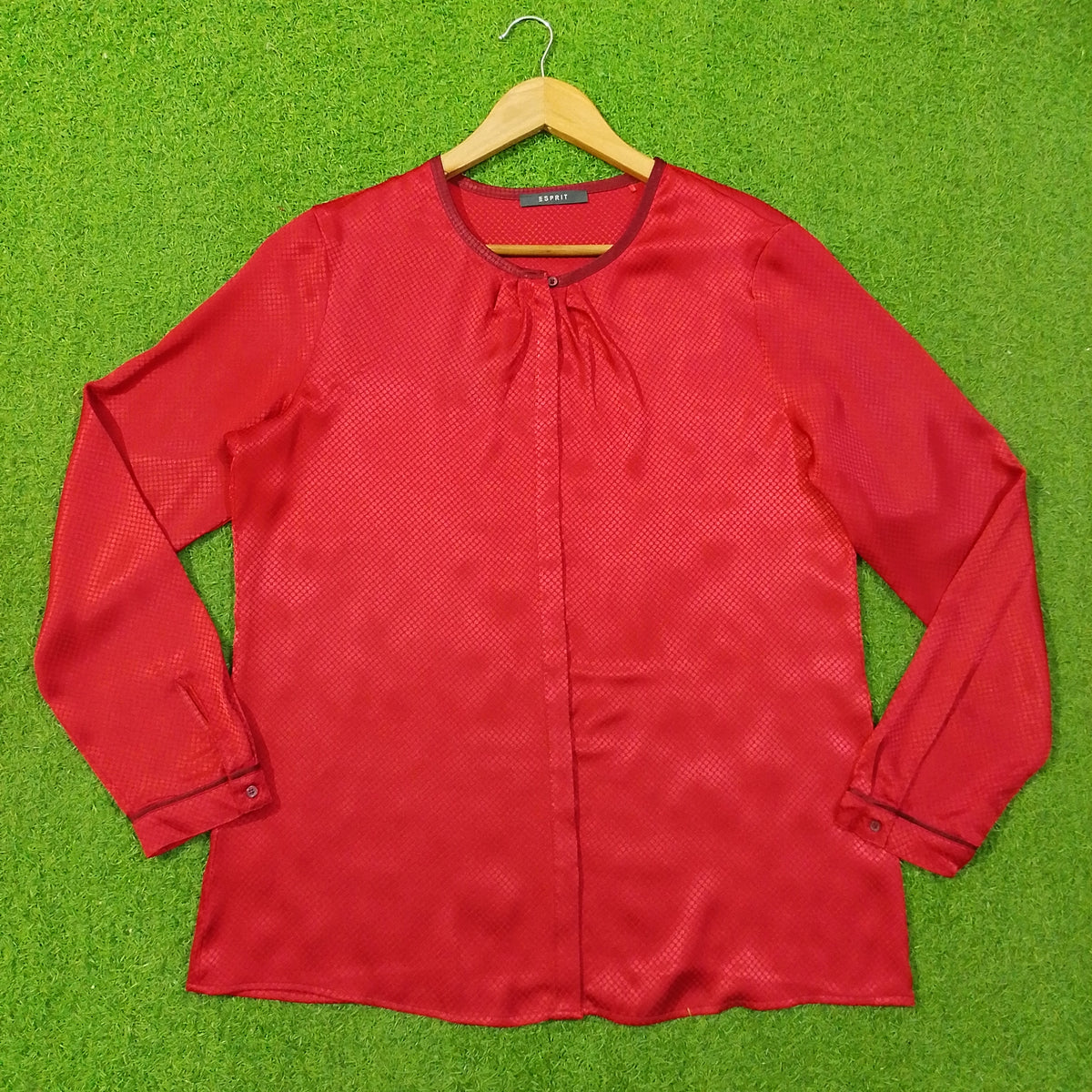 Red Tonal Textured Gathered Neck Full Sleeve Blouse