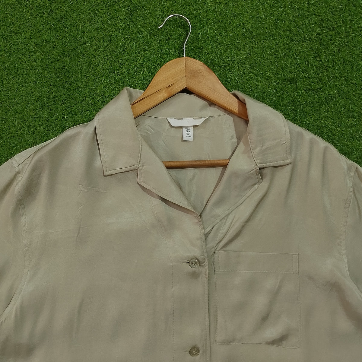 Beige Cropped Short Sleeve Shirt - Detail View