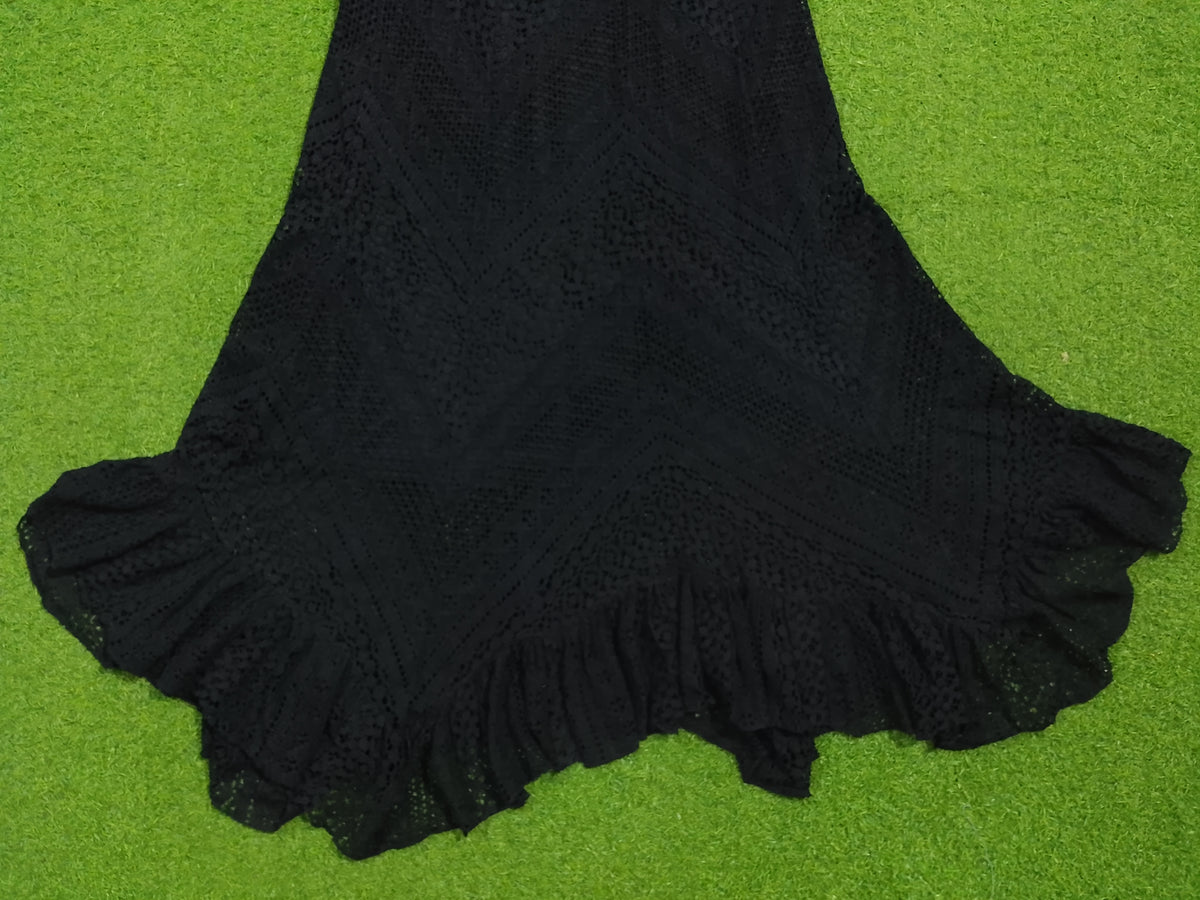Black lace crochet maxi skirt - ruffle hem close up detail