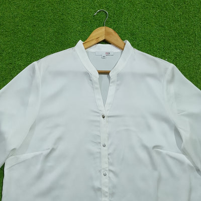 White 3/4 sleeve mandarin collar snap button-front shirt - collar detail - alternate view