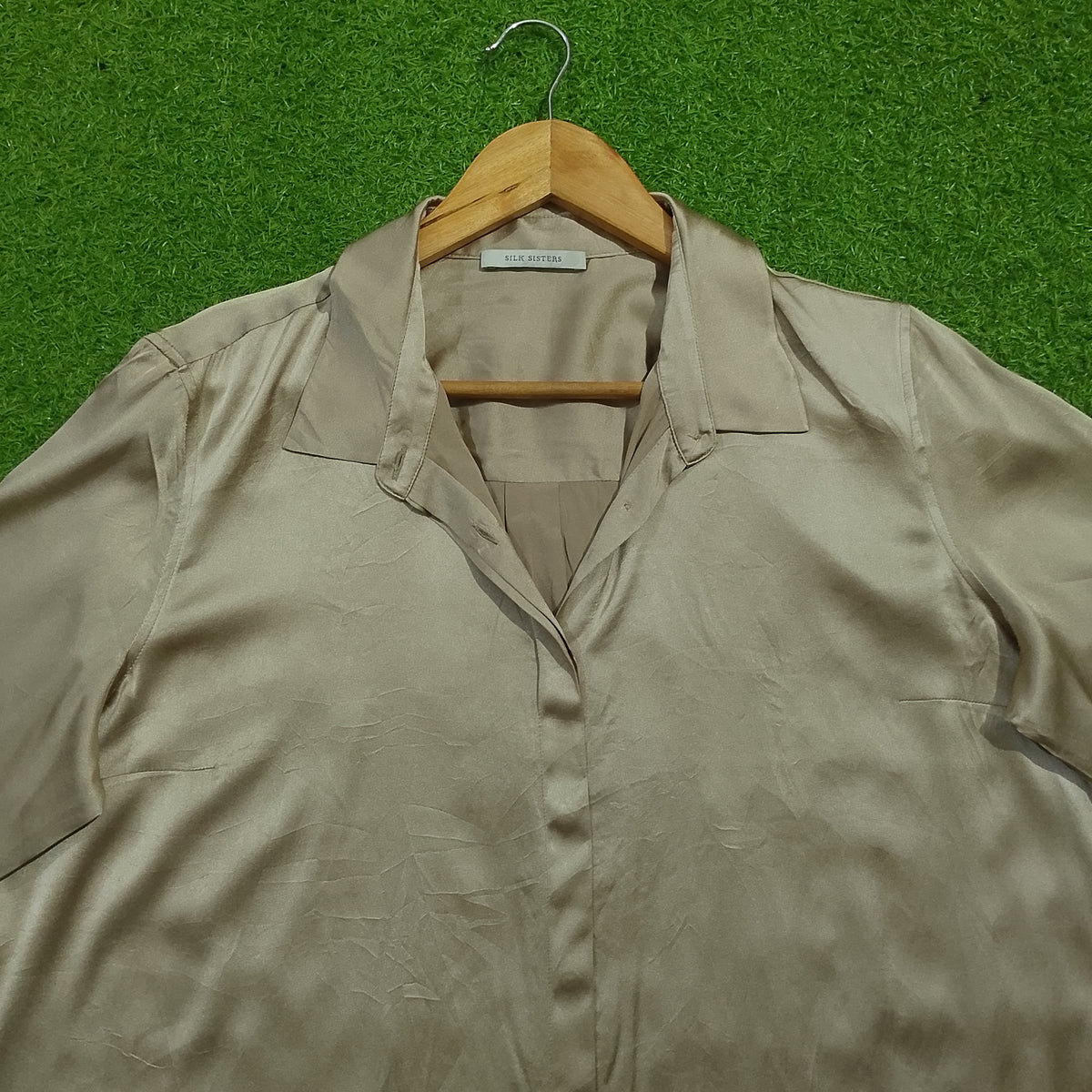 Beige Satin Long Sleeve Open Collar Shirt - Collar Detail