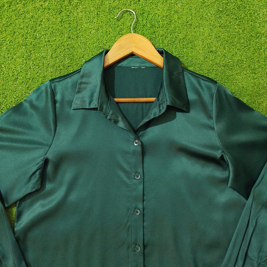 Emerald Green Glossy Silk Button-Down Shirt - Collar Detail - alternate view