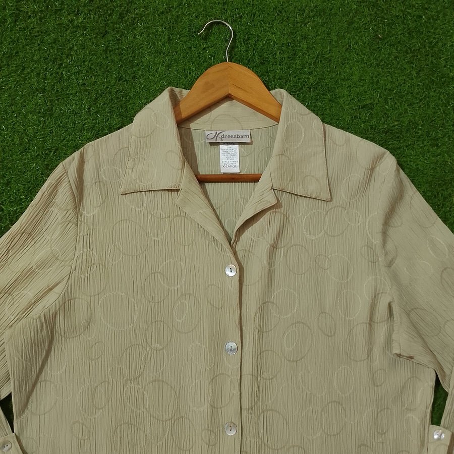 Beige Circle Jacquard Crinkle Chiffon 3/4 Sleeve Shirt - Collar & Label Detail - alternate view