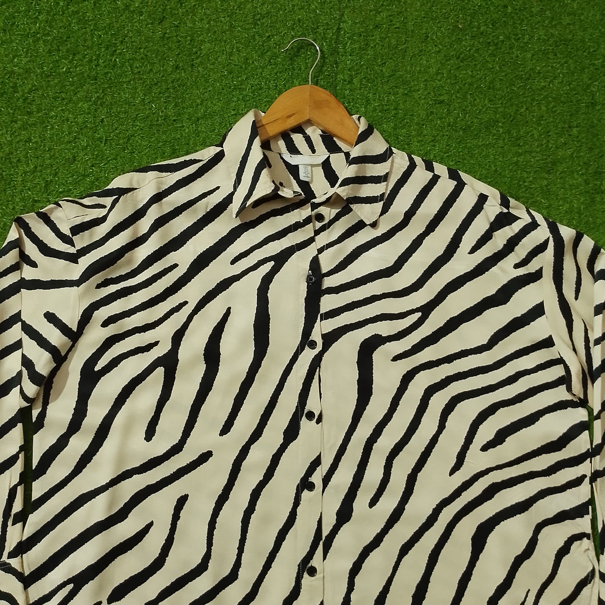 Black White Zebra Print Drop Shoulder Silk Shirt - Detail