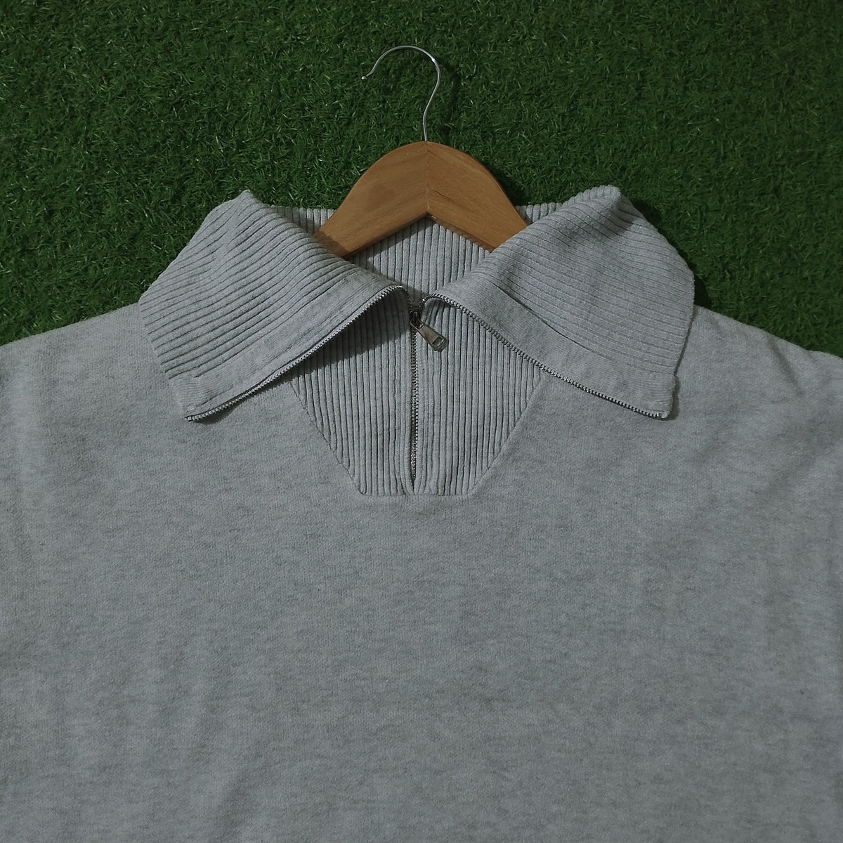 Grey half-zip polo collar knit blouse - neckline detail