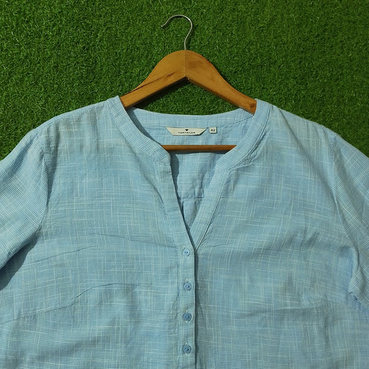 Light Blue Textured V-Neck Half Button Shirt - Detail View - alternate view