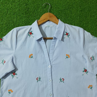 Light Blue Striped Floral Embroidered Short Sleeve Shirt - Detail View - alternate view