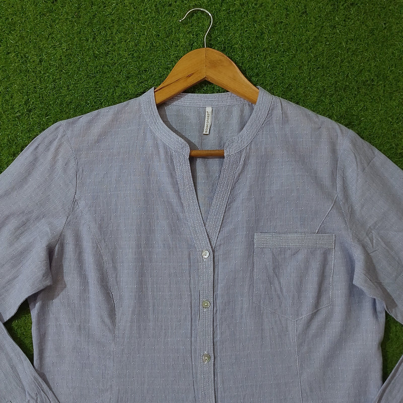 Light blue pinstripe band collar button-down shirt by Soya Concept - collar and neckline close up