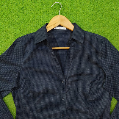 Navy blue polka dot cotton shirt by Mango - collar and label close up - alternate view