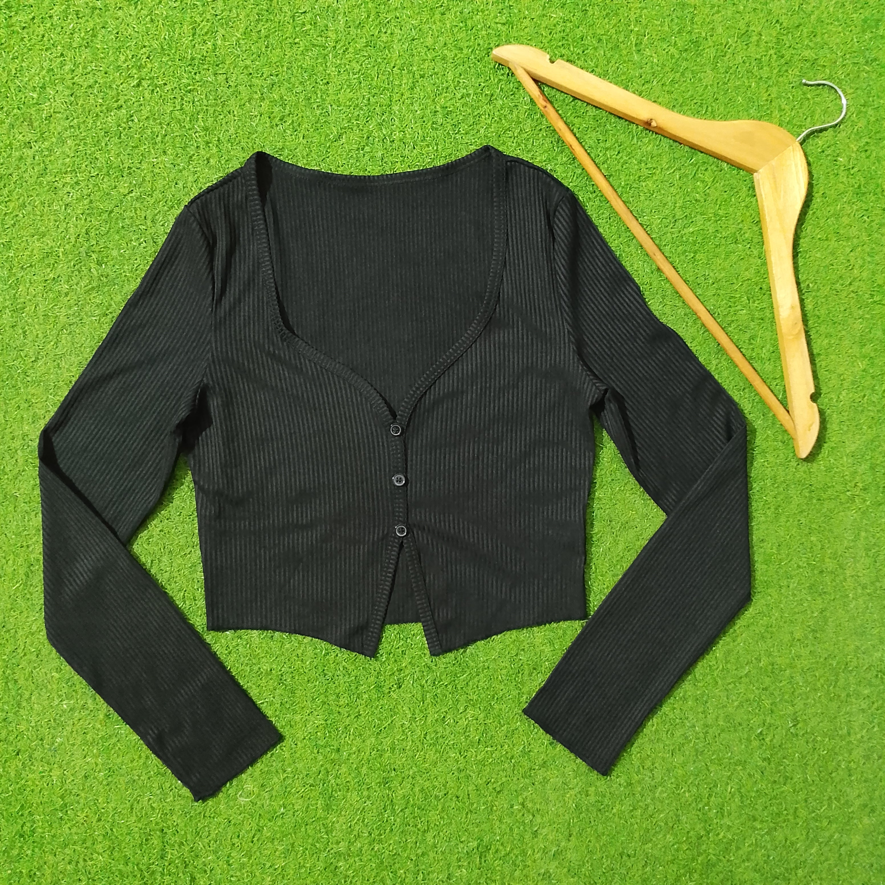 Black Ribbed Button-Front Long Sleeve Crop Top