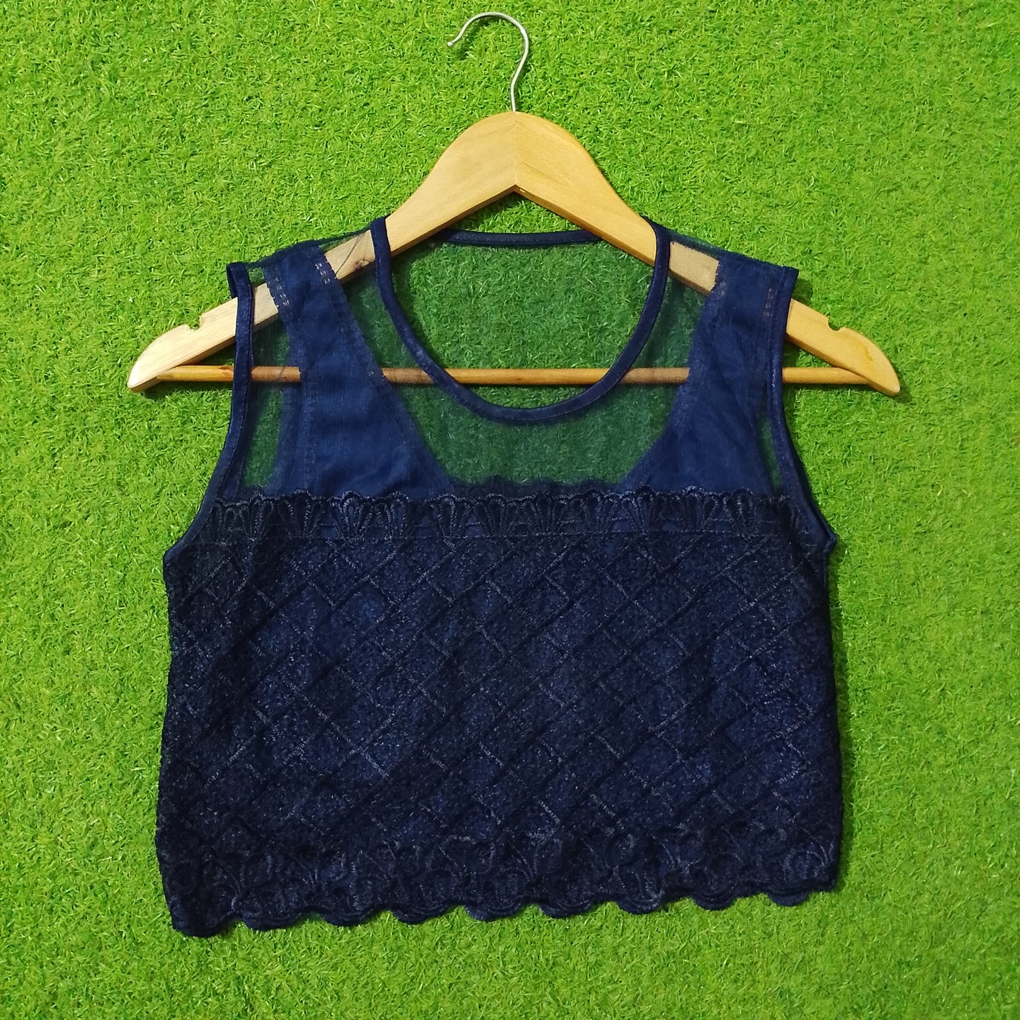 Navy Blue Lace Scallop Hem Lined Sleeveless Crop Top