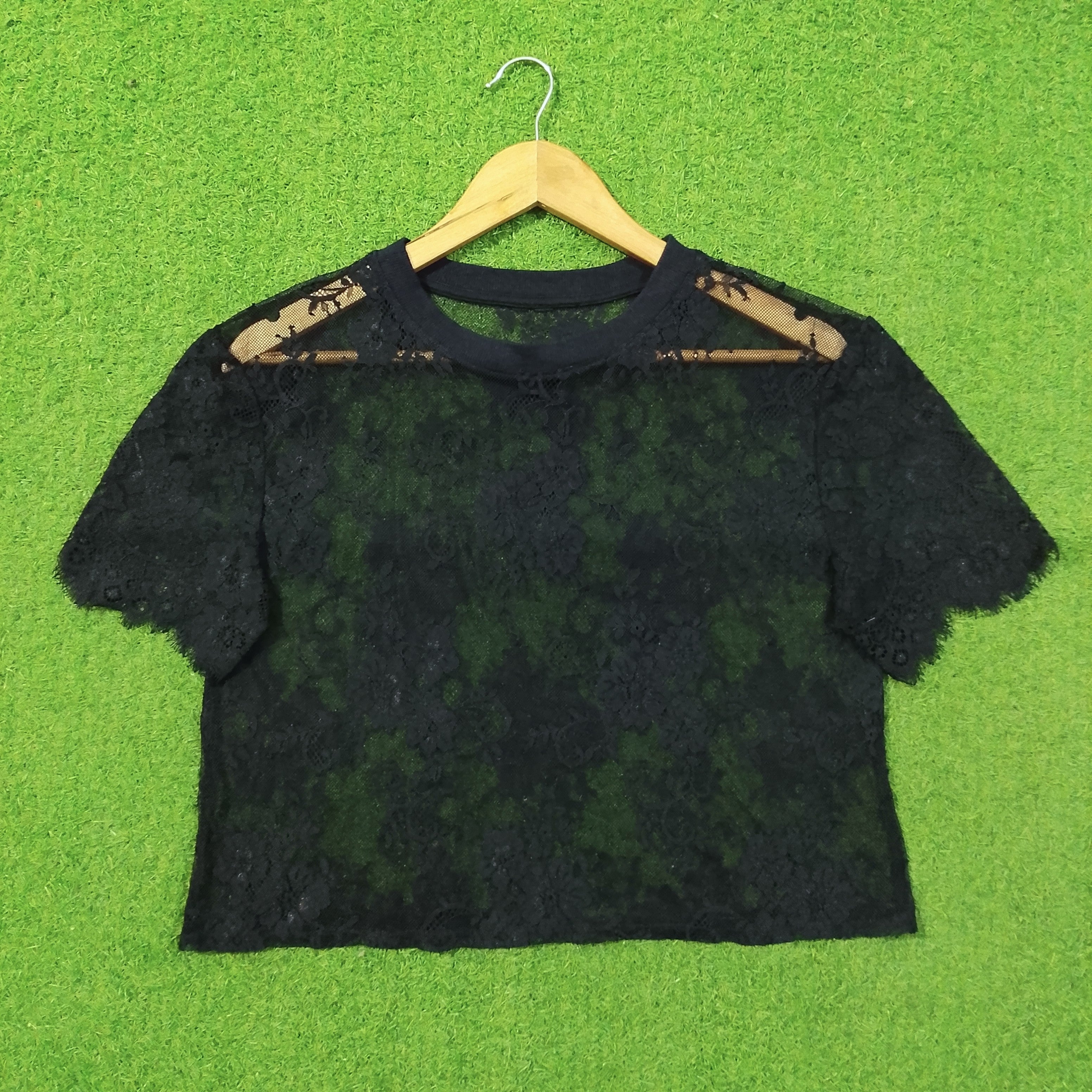 Black Floral Lace Mesh Shoulder Crop Top