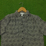 Black White Ditsy Floral Button-Down Collared Full Sleeve Chiffon Shirt - Collar Detail
