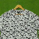 White Black Abstract Print V-Neck Button-Down 3/4 Sleeve Chiffon Shirt - Collar Detail