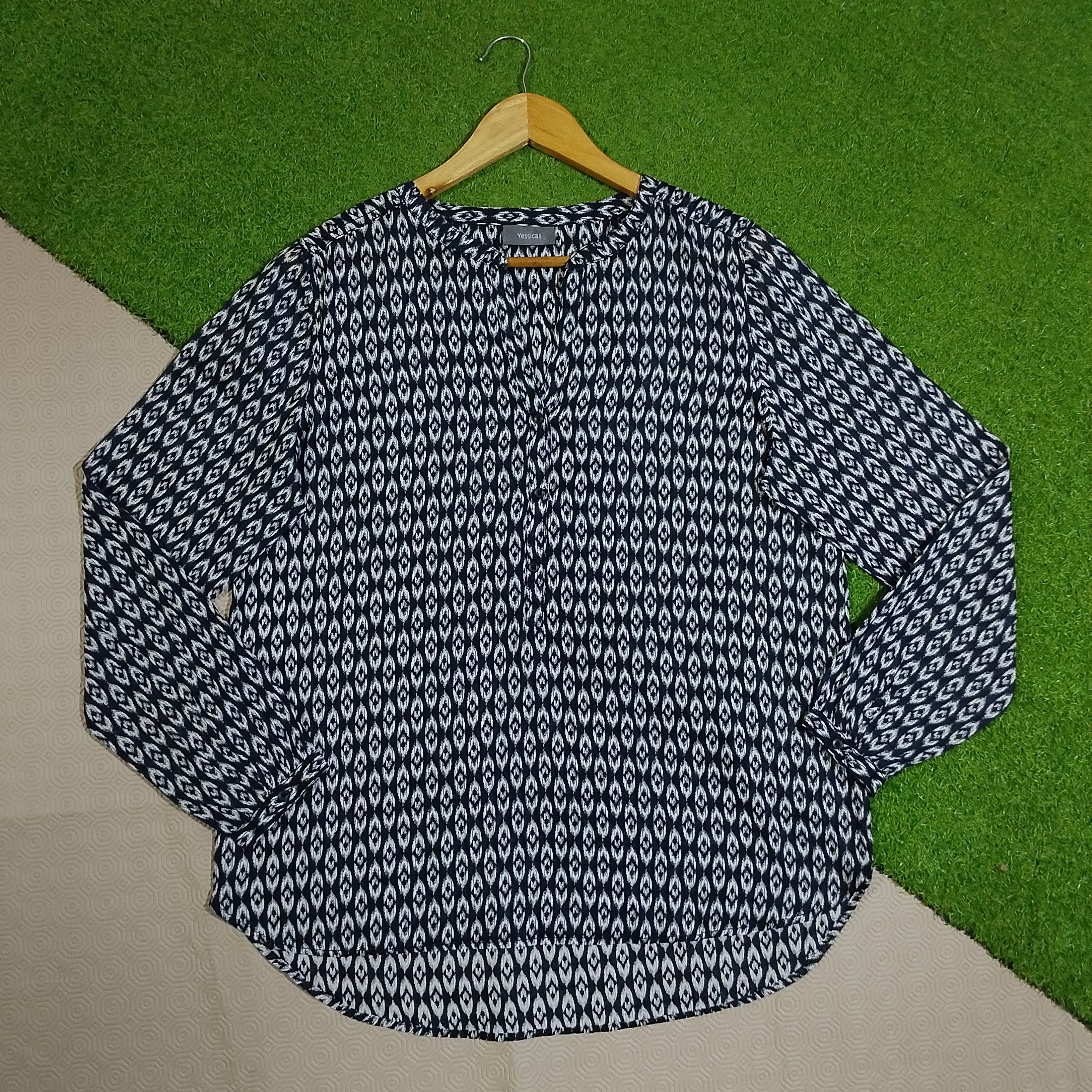 Black and white patterned shirt front