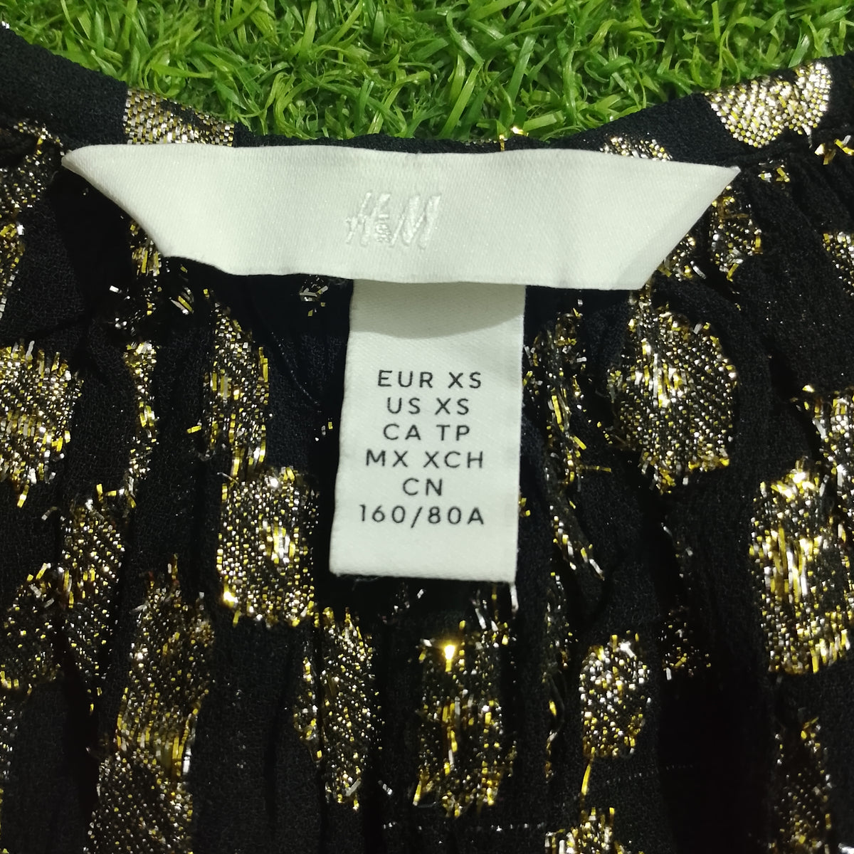 Black Gold Floral Print Puff Sleeve Tie Neck Crop Top