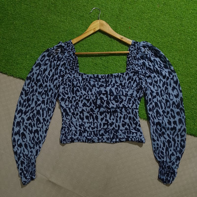 Blue black Zara leopard print smocked puff sleeve crop top front view