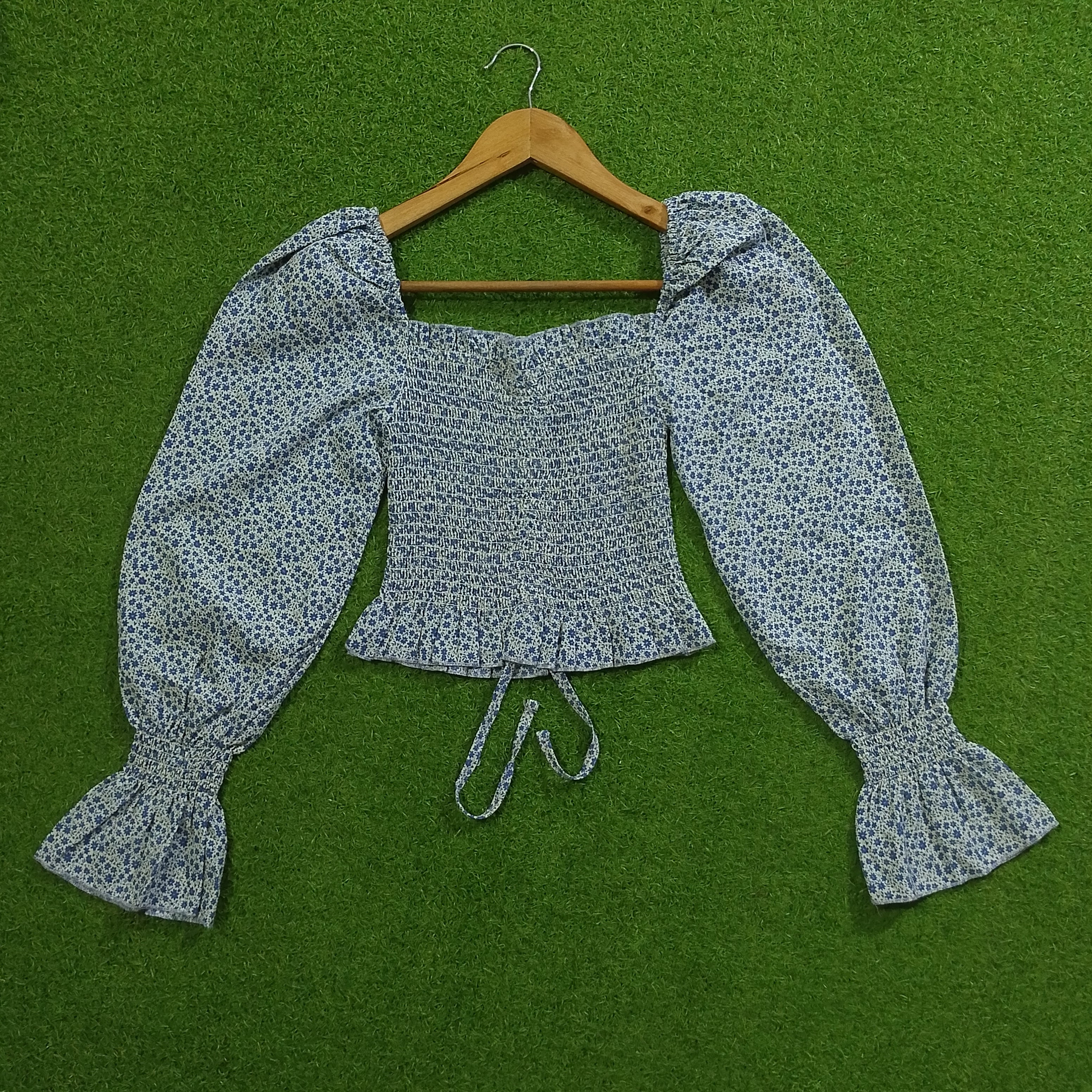 Blue Floral Smocked Puff Sleeve Crop Top