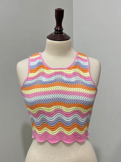 Pink multicolor wavy-stripe sleeveless crop top with scalloped hem