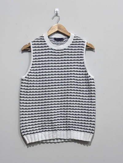 White and navy blue textured striped sleeveless crew-neck vest